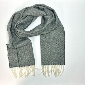 Foxford Lambs Wool Scarf Herringbone Gray White Fringe Ireland Men’s Women’s
